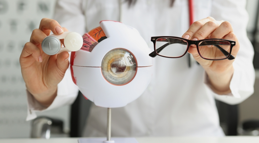 每天对着电脑手机要怎么保护眼睛,一直对着电脑眼睛干涩疼痛怎么办