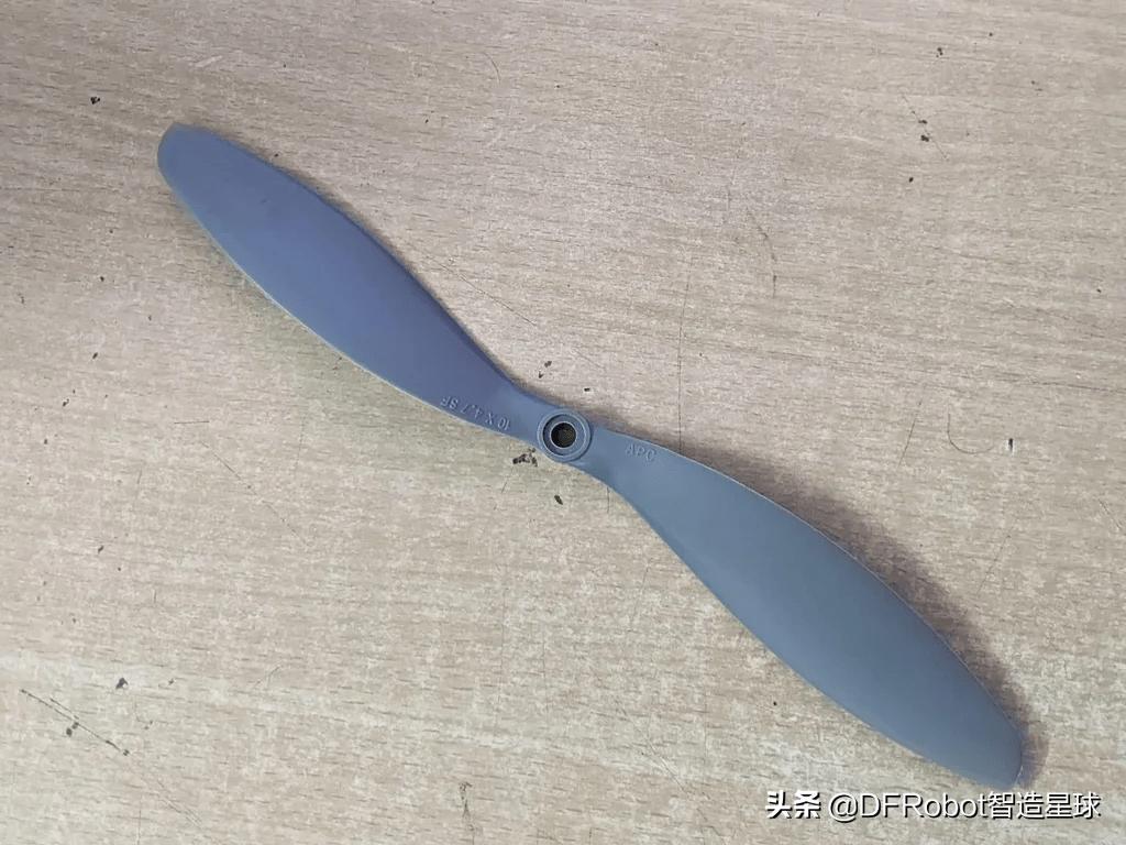 自制一架DHC-2海狸遥控飞机