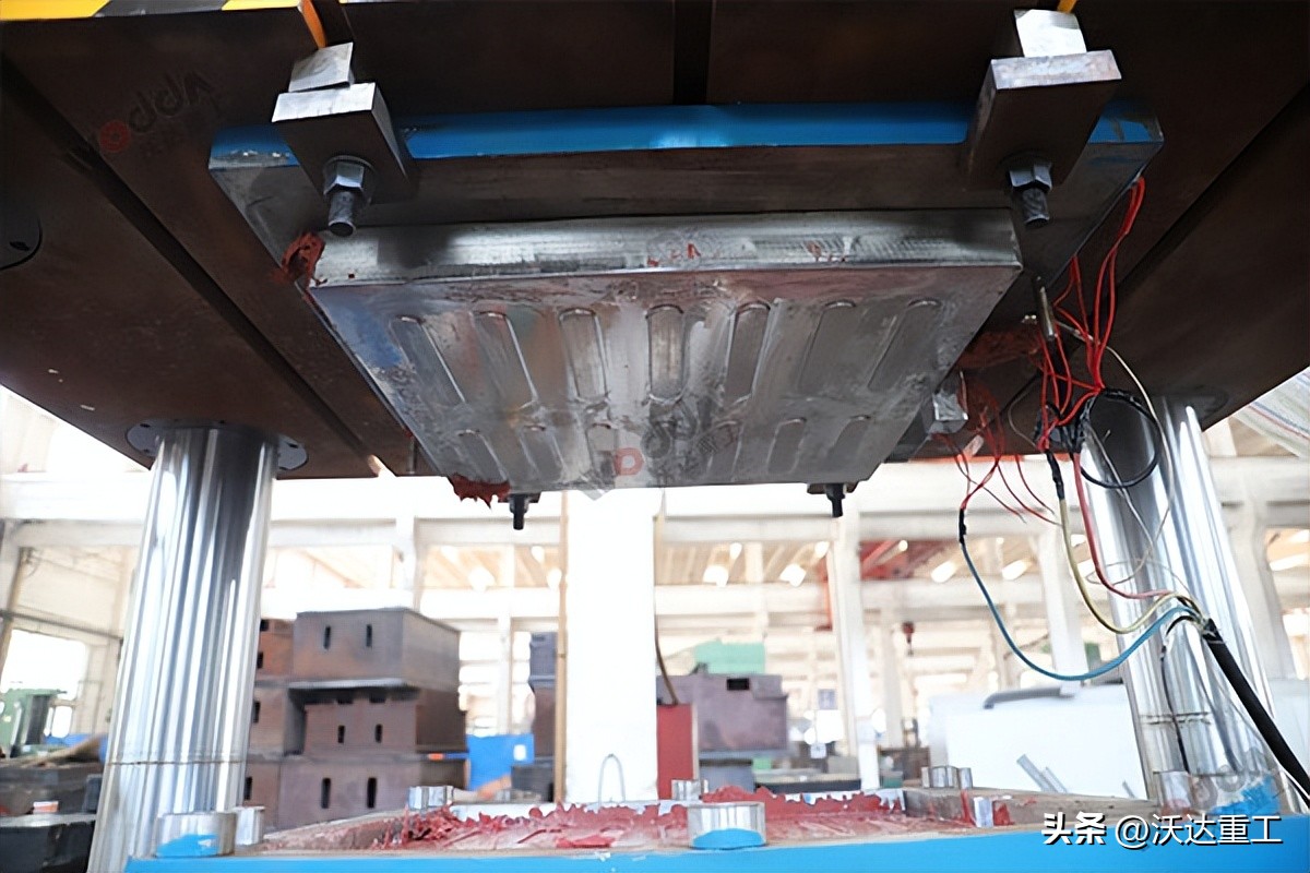 树脂井盖模压500吨液压机,玻璃钢井盖模压成型液压机