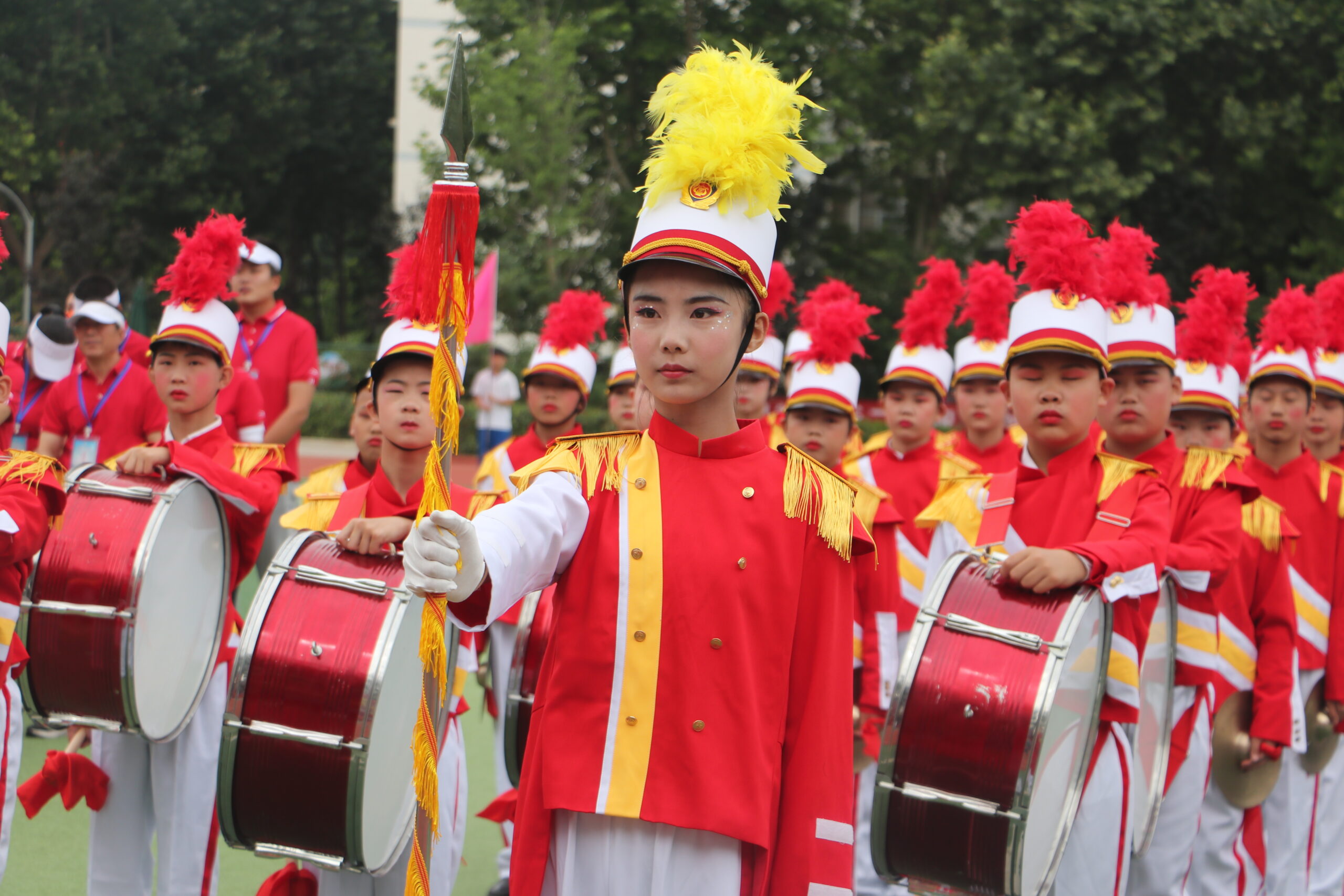 渭南高新小学参加全区第十届中小学生春季田径运动会开幕式