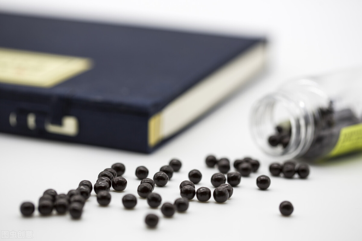 黄痰是热干咳是燥，白痰是寒，3个中成药，清热散寒，润燥止咳