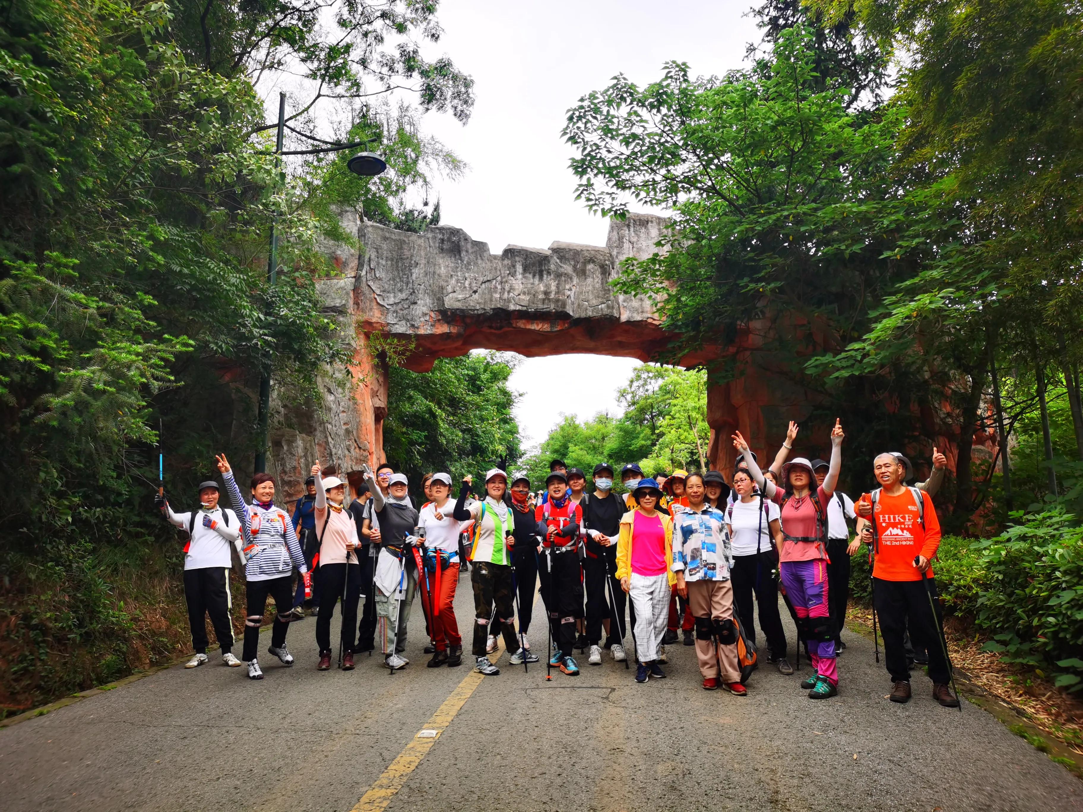 盘龙路军嶂古道爬山攻略,军嶂环线