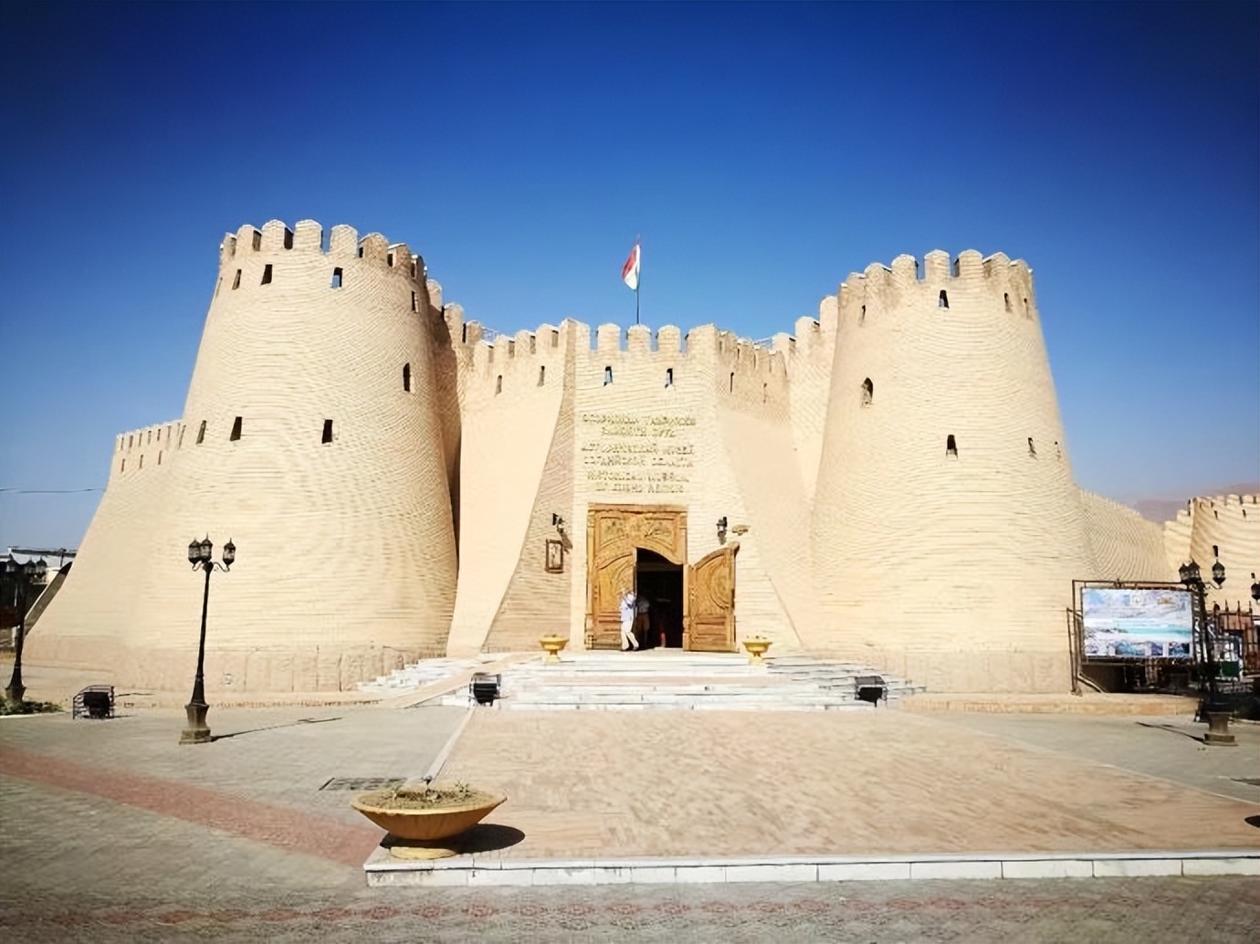 哈萨克斯坦中国邻居,中国的邻国塔吉克斯坦