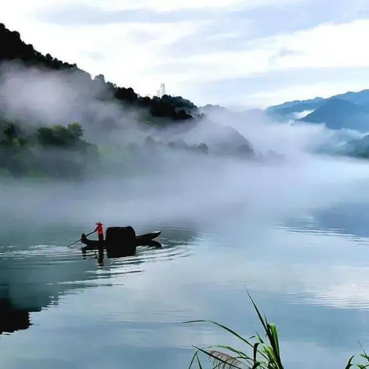 诗词原创天马行空,长江诗词七律