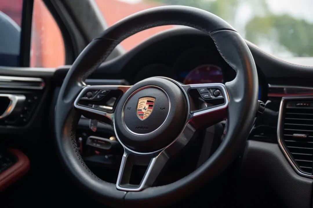 macan turbo二手车多少钱 (macan turbo 3.6t优缺点)