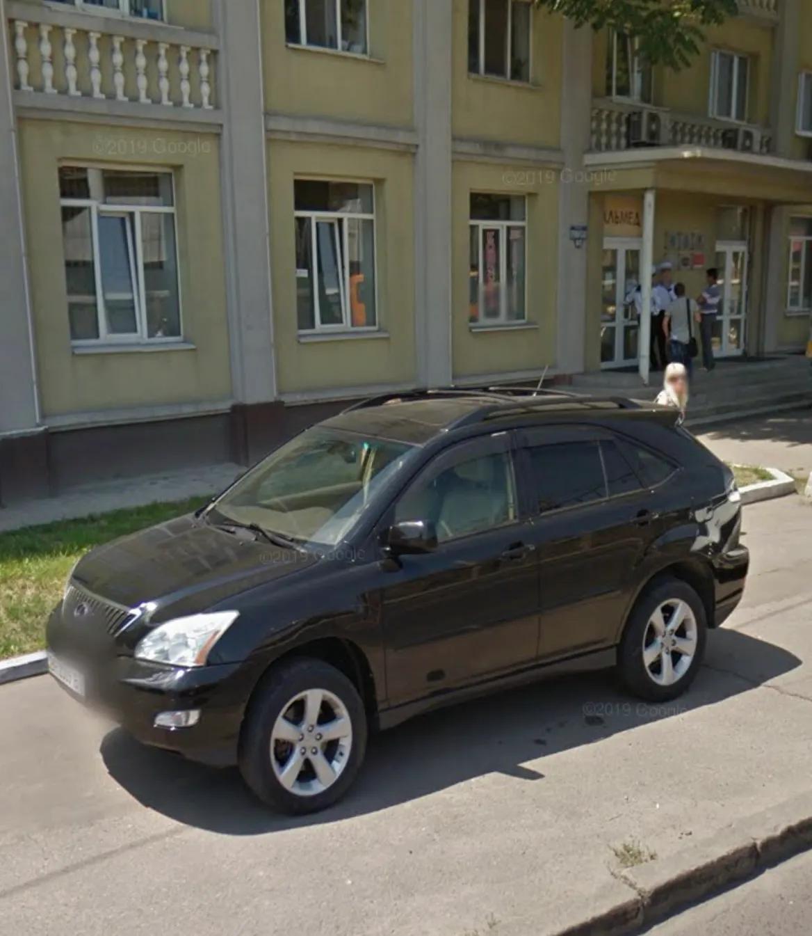 乌克兰敖德萨街头老车、日系车多，但俄罗斯车很少