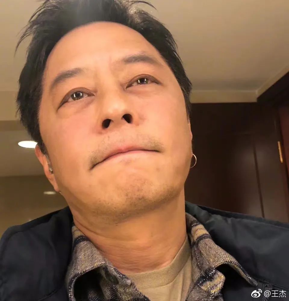 消失的王杰：一代巨星，被谁所害？