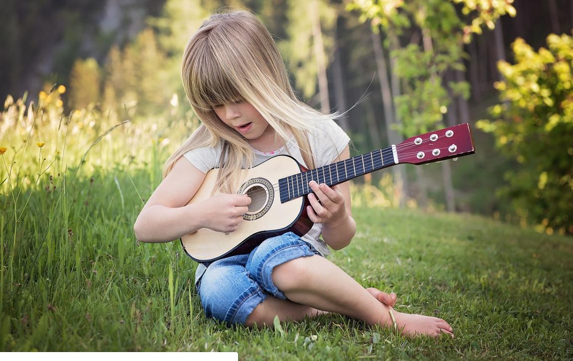 幼儿园孩子写字不会用力怎么教他,幼儿园孩子不会认字