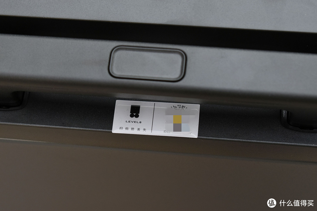 地平线8号城市脉搏行李箱，质感突出，干湿分离，真的好用