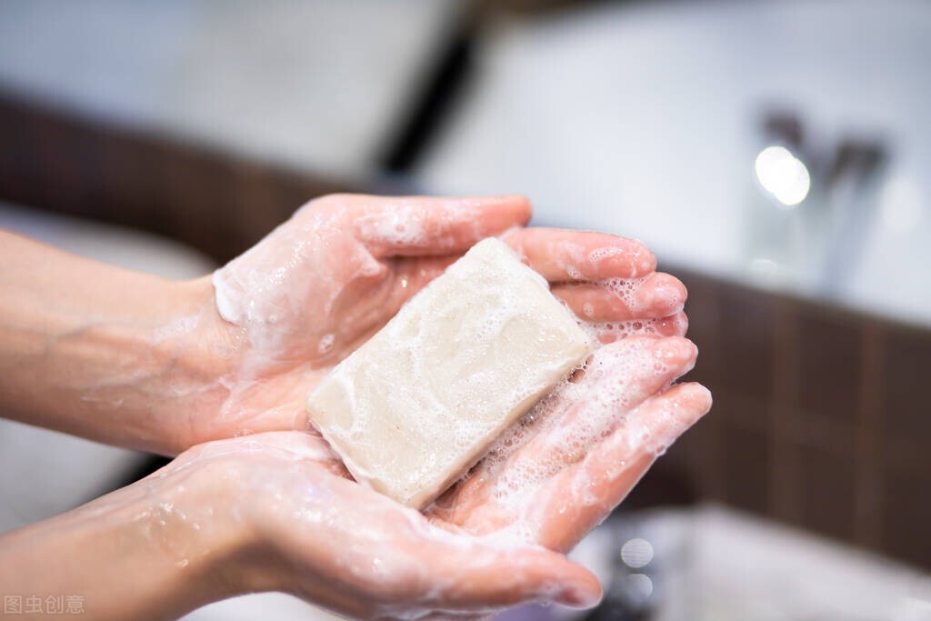 穿高跟鞋“害怕磨脚”？收下这份指南，再也不会脚疼了