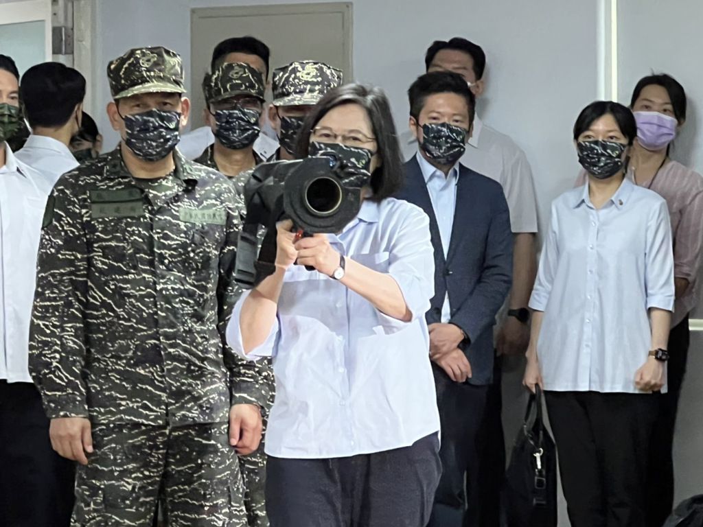 台民众抗议美军火商来台,美国军火商赴台兜售武器事件