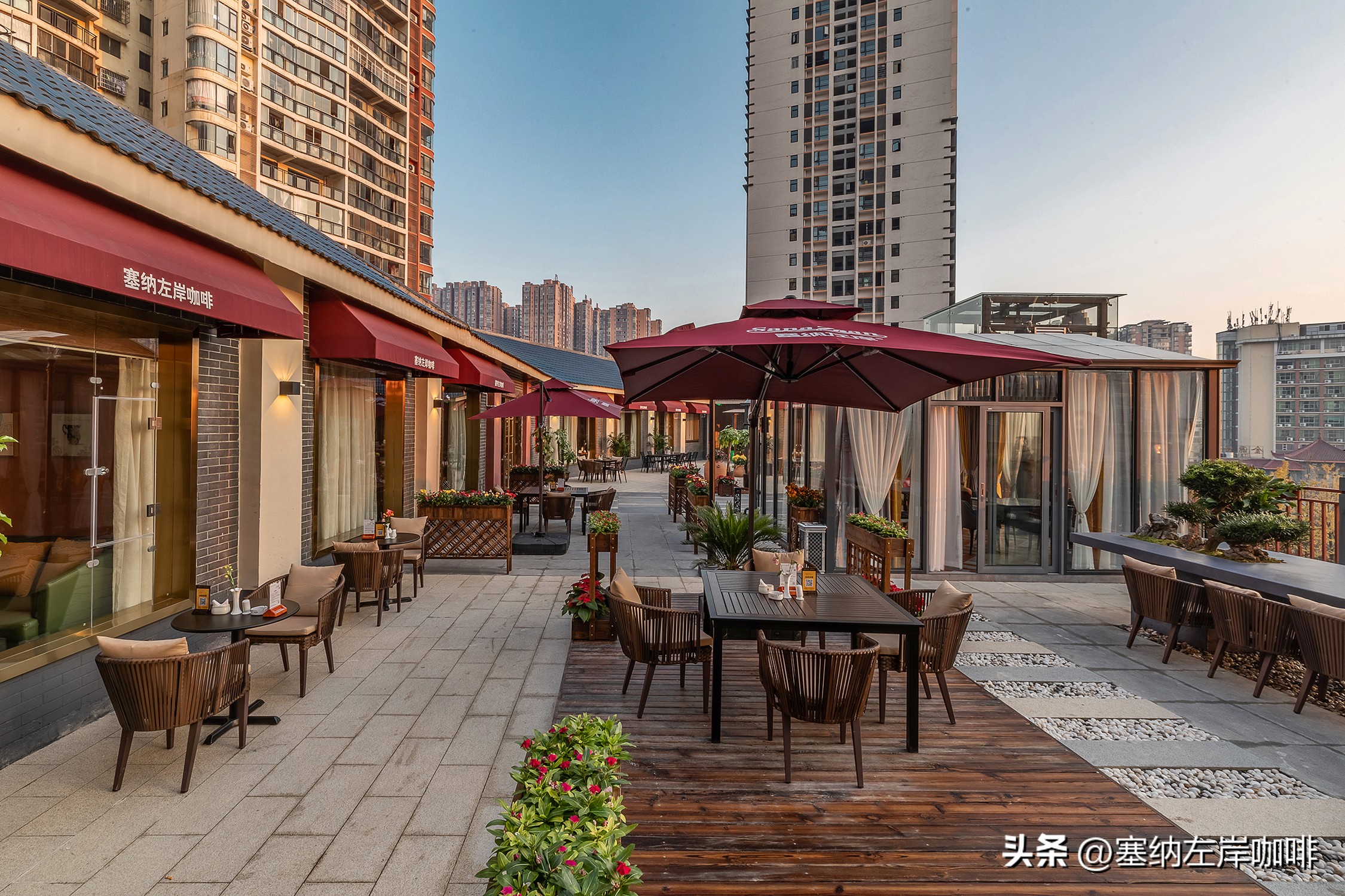 在县城开个咖啡店前景怎么样,县城开咖啡店赚钱吗