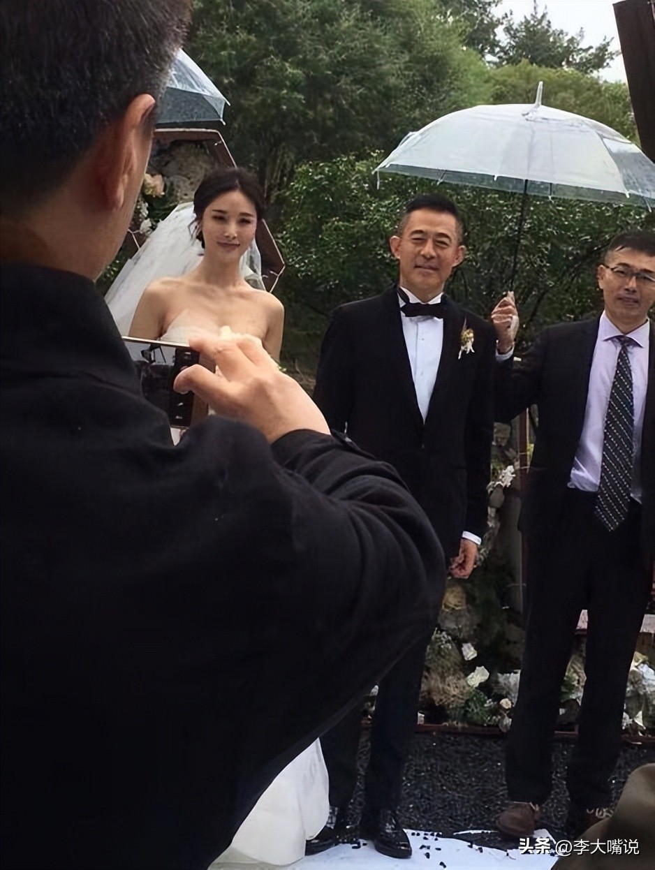 国家一级演员和妻子恩爱50年,国家一级演员和青梅竹马结婚36年