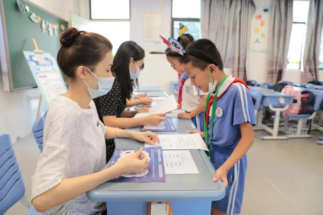 田寮小学一、二年级开展学科素养游考评价活动