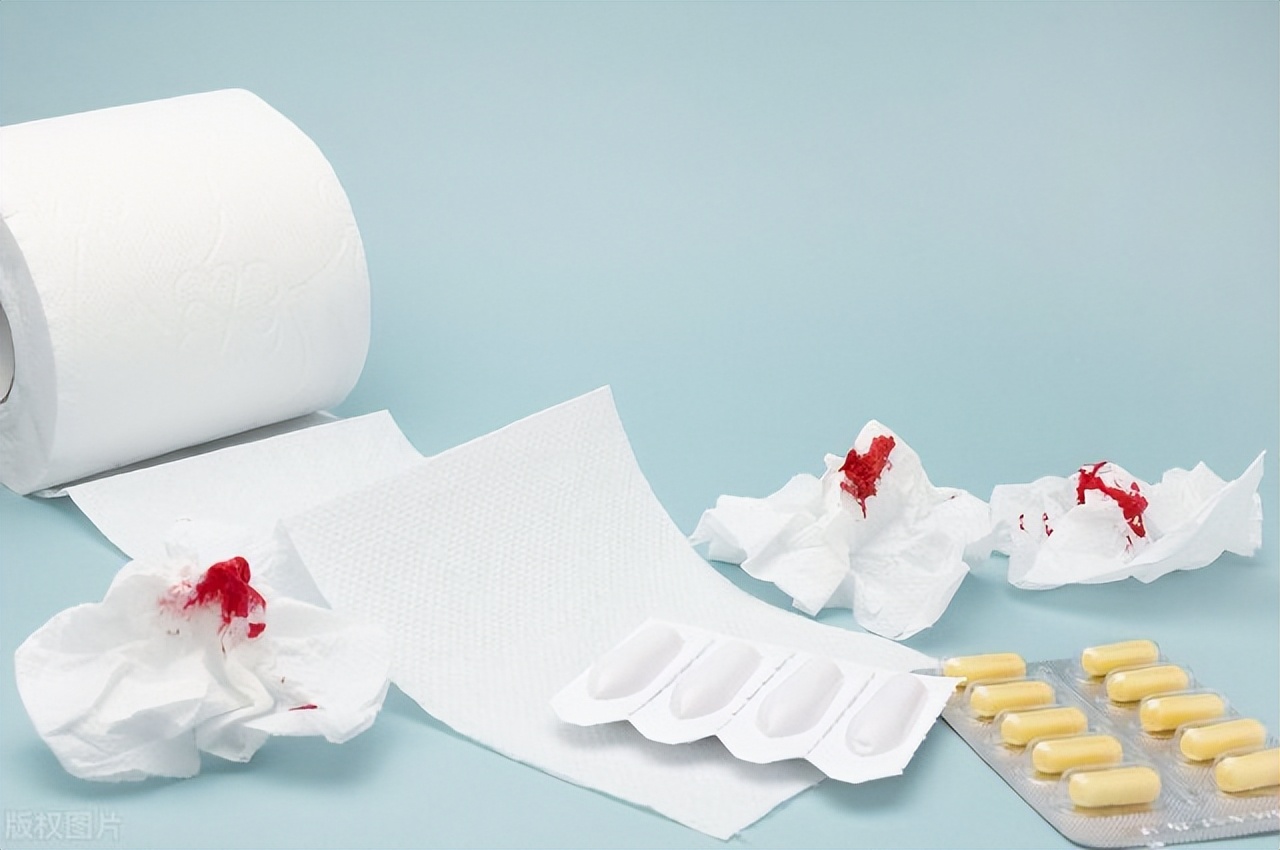 女人反复肛裂怎么治疗,女性得肛裂有哪些危害呢