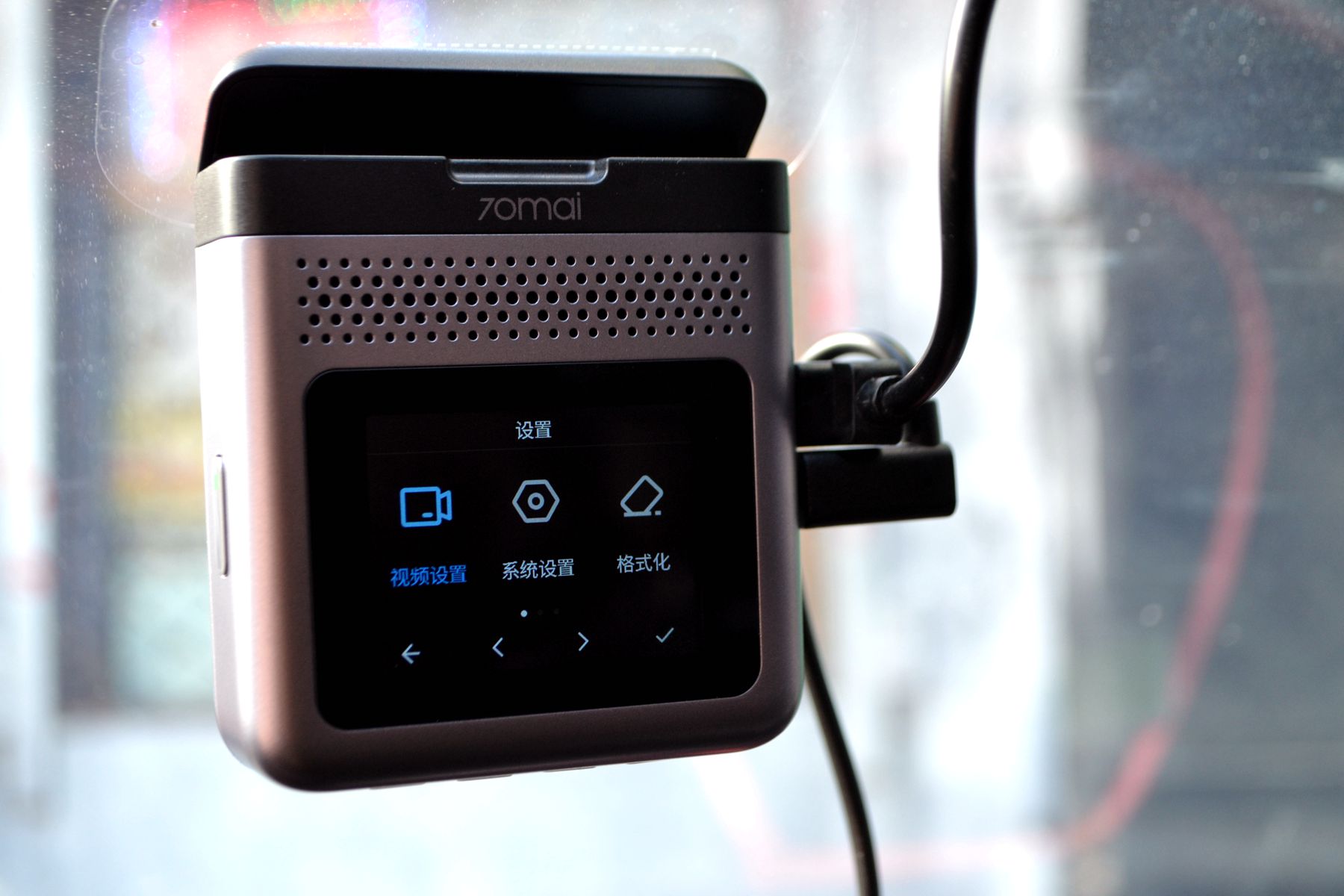 出乎意料！原来行车记录仪一直都装错了，老司机安装70迈聊聊真相