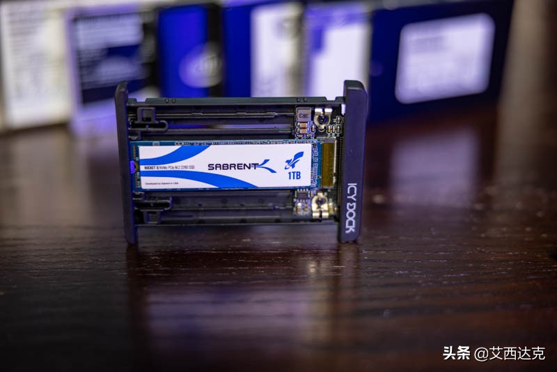 ICYDOCK艾西达克EZ-AdapterExMB931U-1VBU.2转USB3.2Gen2评测