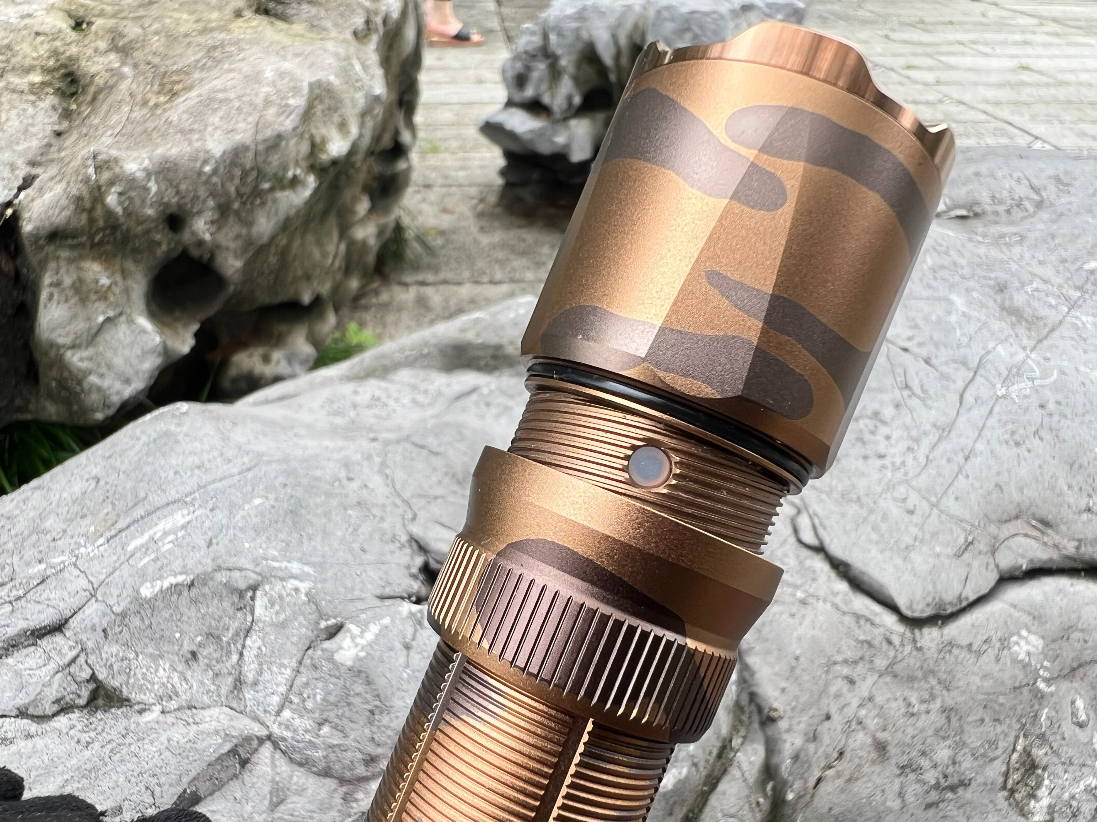 fenixtk22手电评测,fenixtk20uev2.0战术手电