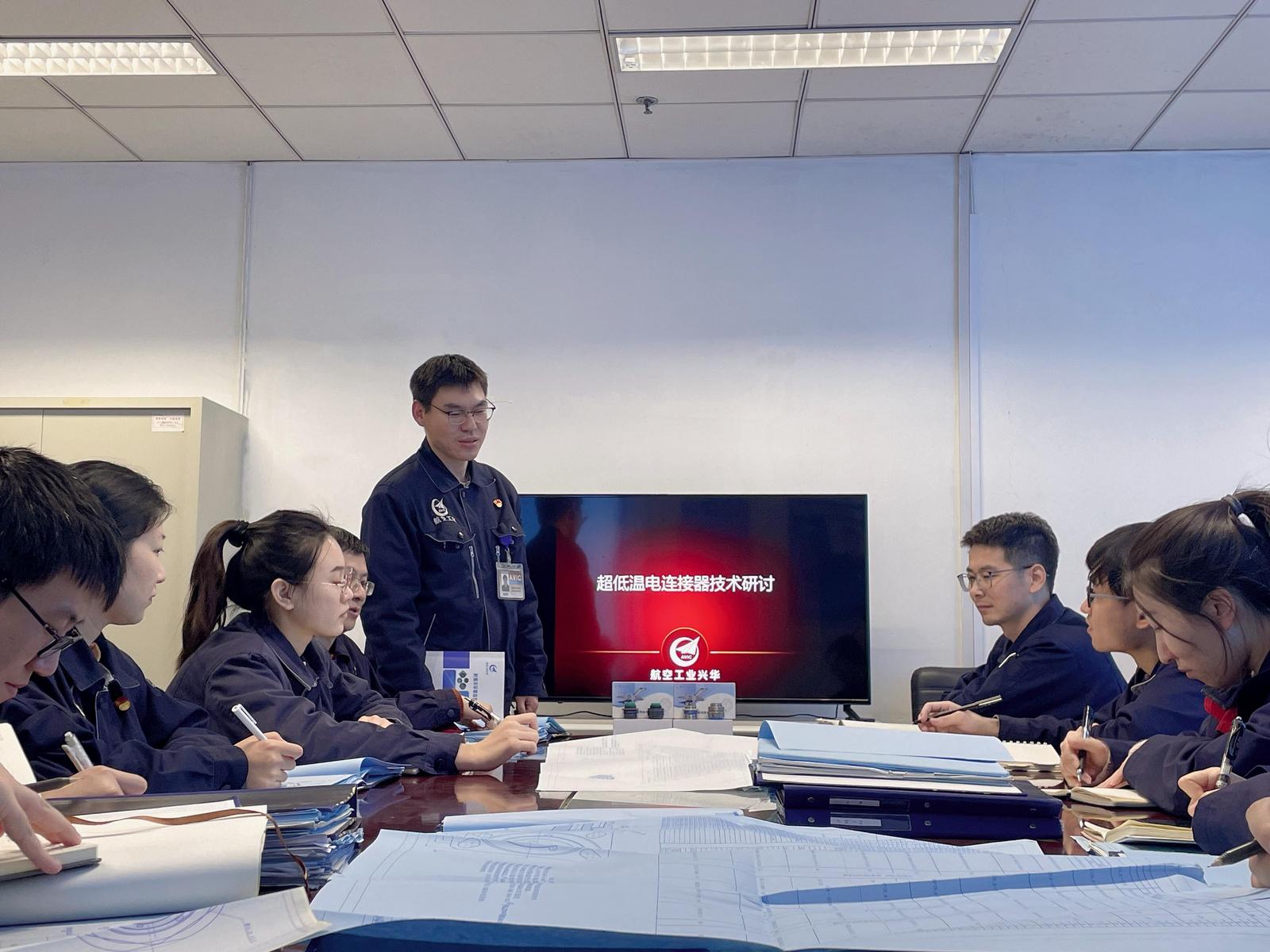 梦见助推器坠入大气层,梦天发射场航天实验舱空间站