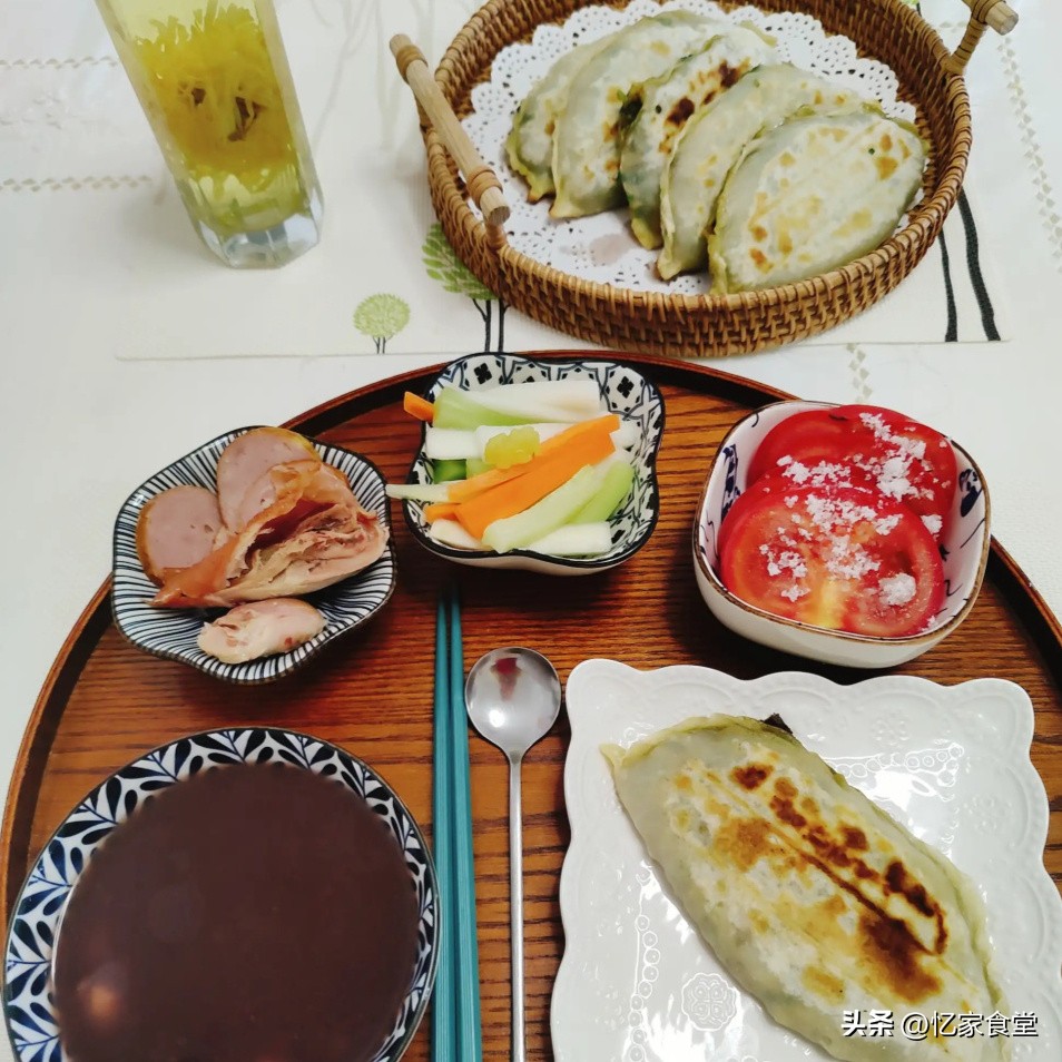 47岁大姐晒一人食走红,山东一位大姐退休