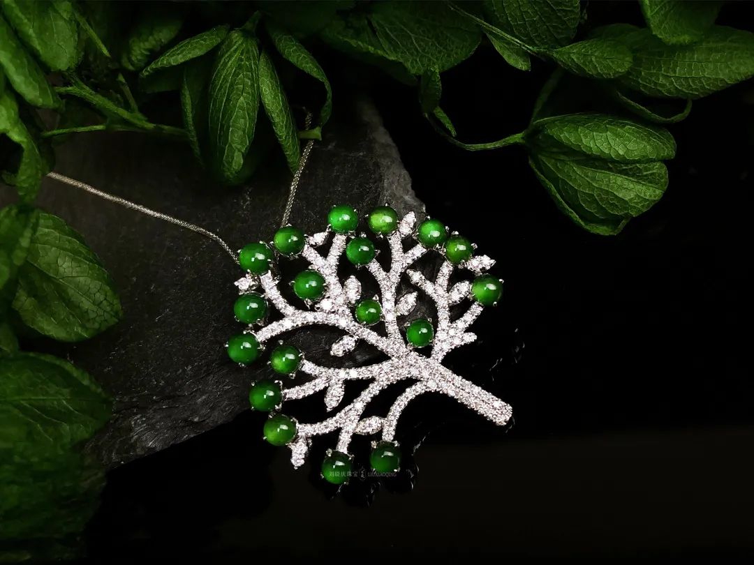 刘晓庆卖假货事件,刘晓庆翡翠属于什么档次