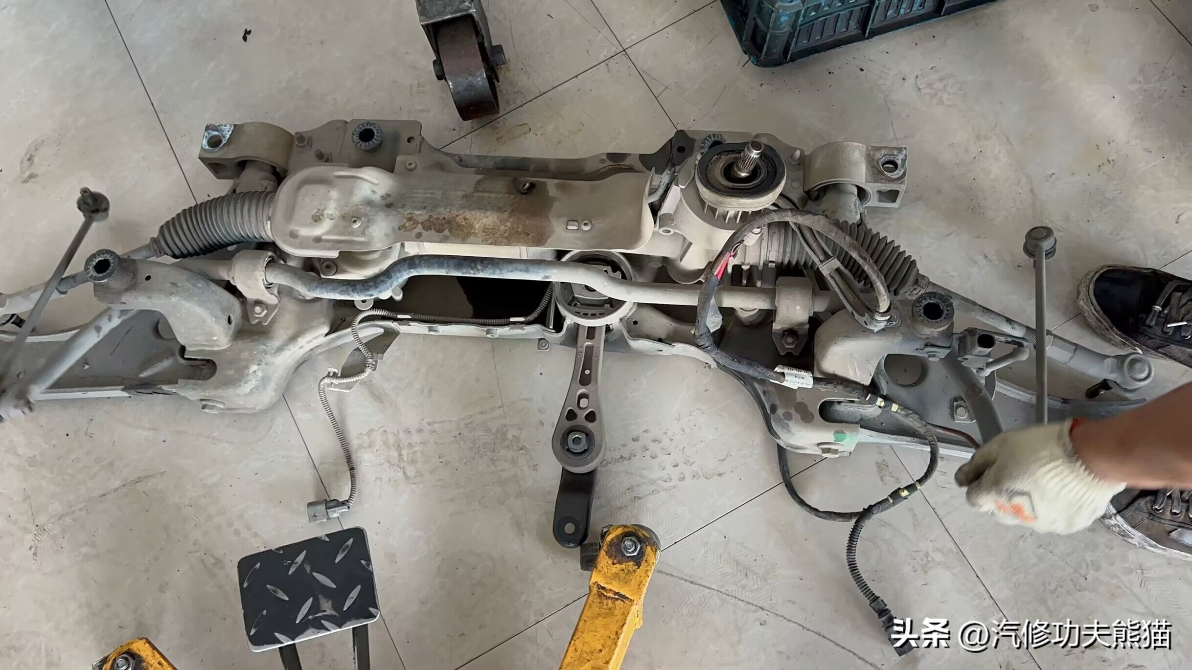 武汉小轿车烧机油处理办法,老款斯柯达烧机油解决方案