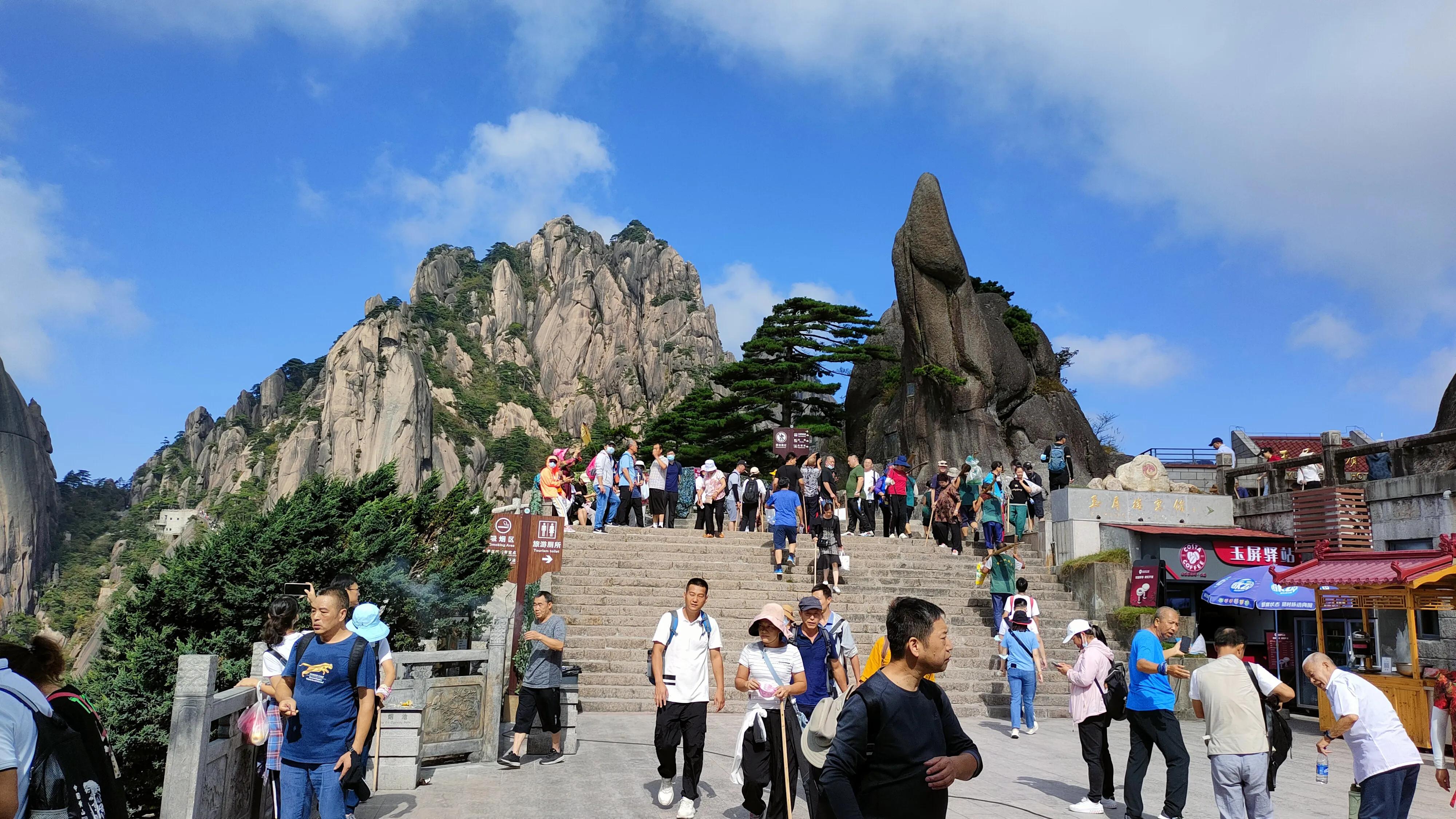 黄山北站到黄山风景区怎么坐车,黄山和黄山北哪个离黄山风景区近