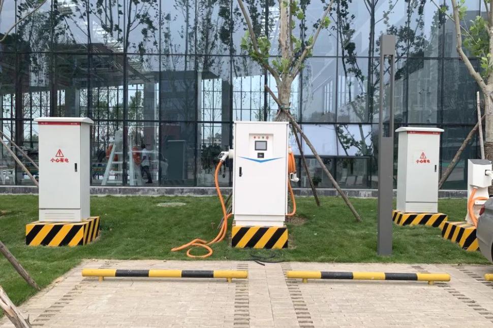 您身边的释放压力的休闲运动场所,家门口的专业运动场地