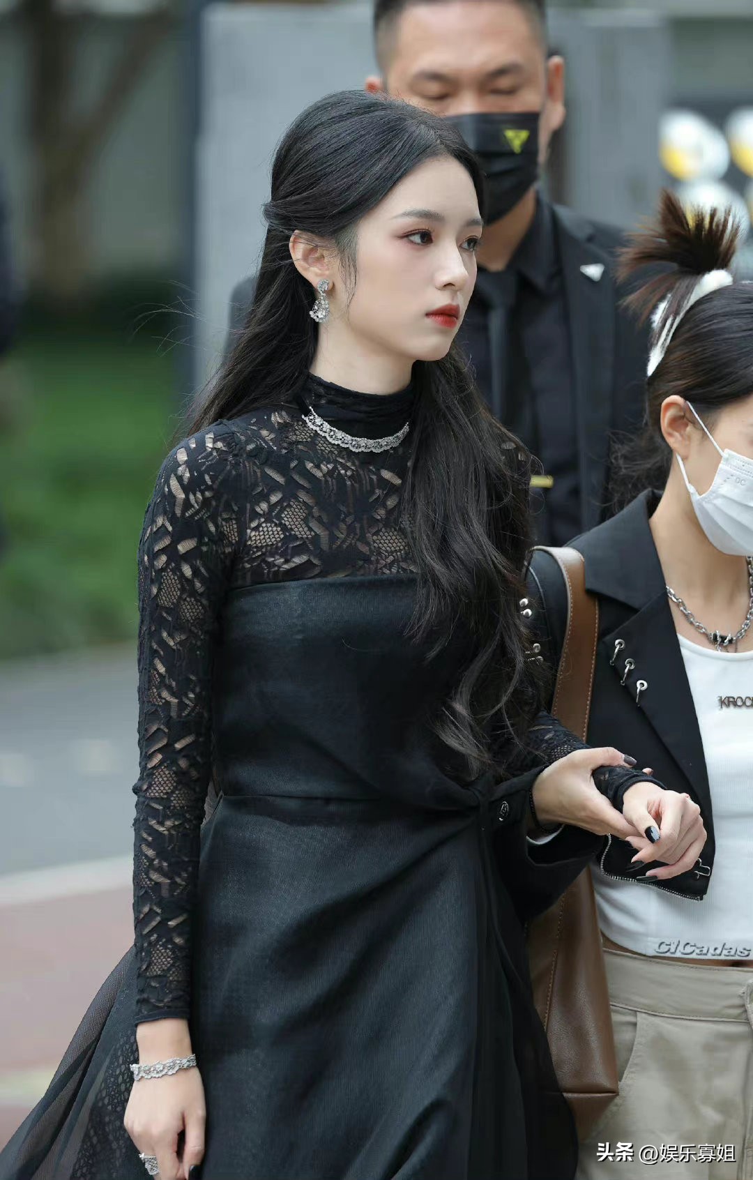 周也蓝裙子穿搭,周也金智妮同款裙子