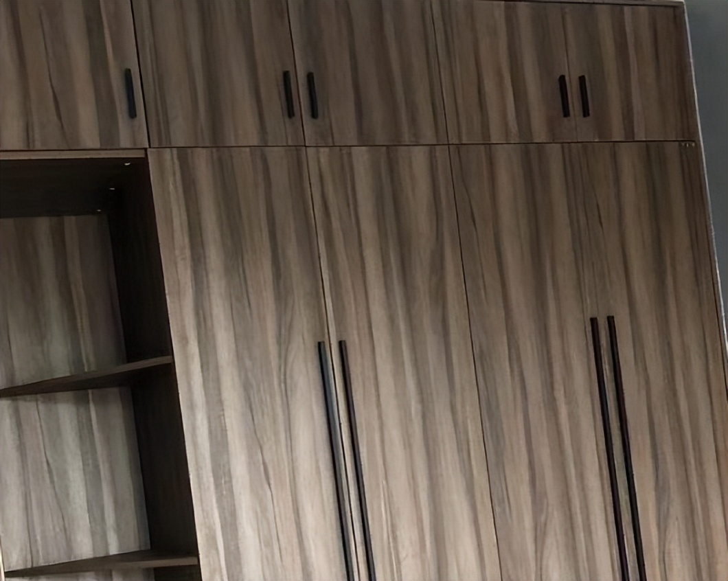 品牌定制衣柜和本地小厂衣柜,当地小厂和大品牌定制衣柜的区别