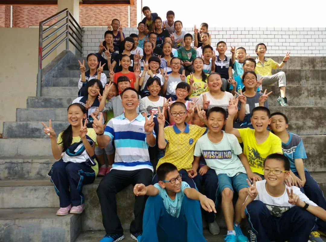 退役军人进校当体育老师,退伍军人转业到学校体育老师