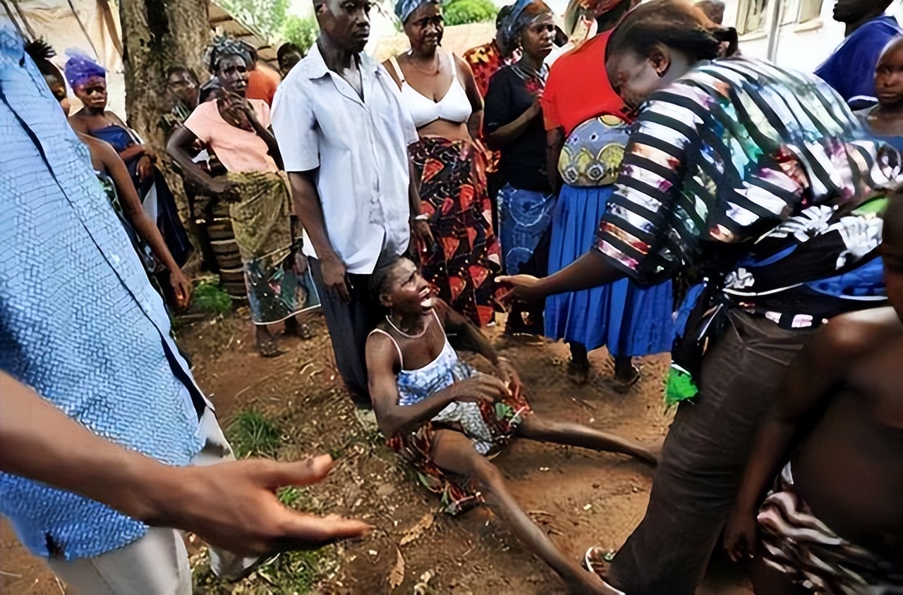 非洲奇怪的风俗-割礼