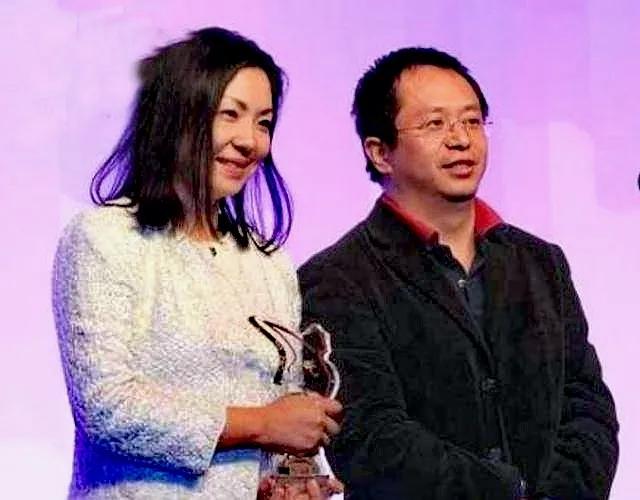 周鸿祎已向胡欢转让4.47亿股,周鸿祎胡欢