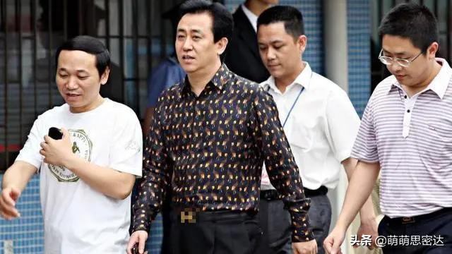 恒大许氏家族,18年恒大负债多少亿