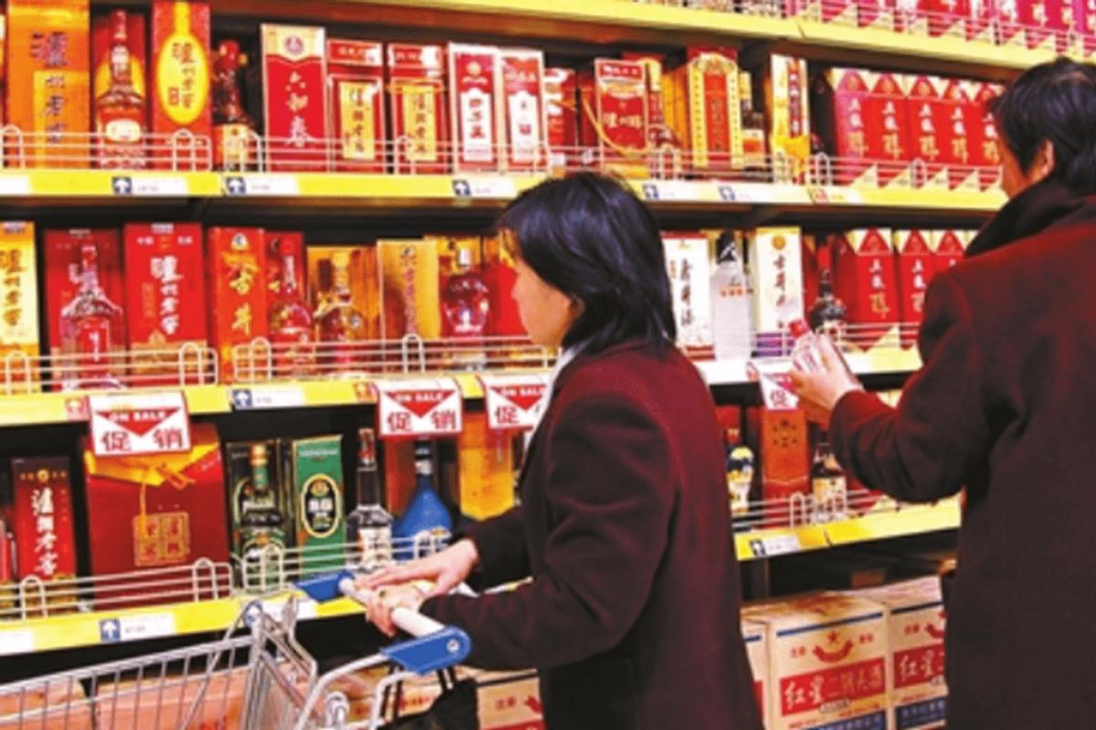 超市买酒能赚多少钱,超市卖酒的一般利润是多少
