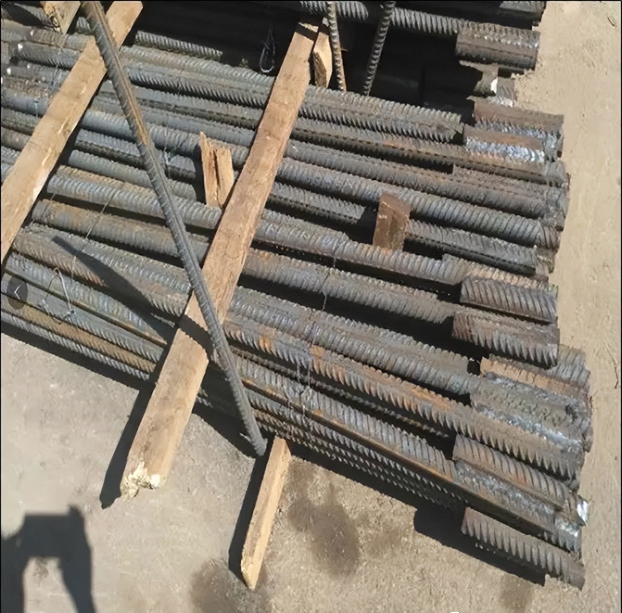 建筑施工图中钢筋的长度如何度量,建筑施工图中钢筋的标注