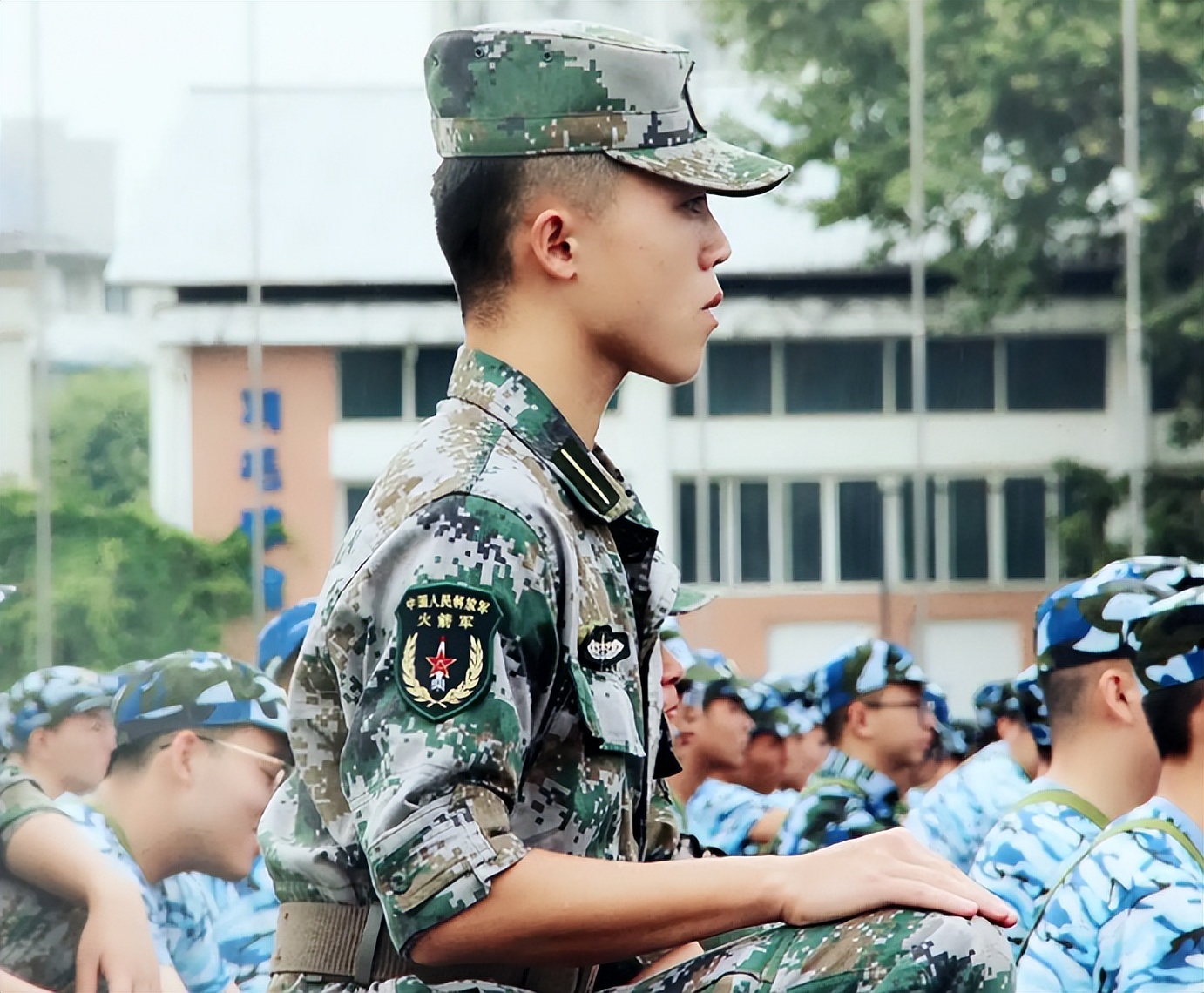 校园回应教官逼学校喝烟灰水,军训时教官逼学员喝烟灰水后续