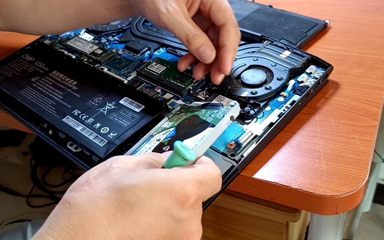 旧电脑卡慢重装管用吗,频繁重装电脑会使电脑变慢吗