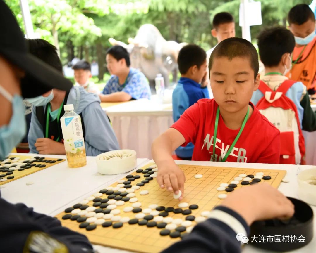 槐香四溢沁入八荒,槐香四溢