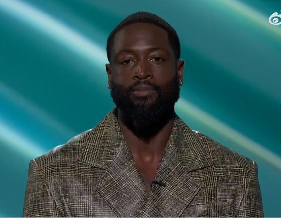 大佬!香蕉船兄弟ESPY颁奖重聚,安东尼致辞詹皇韦德保罗站着如喽啰