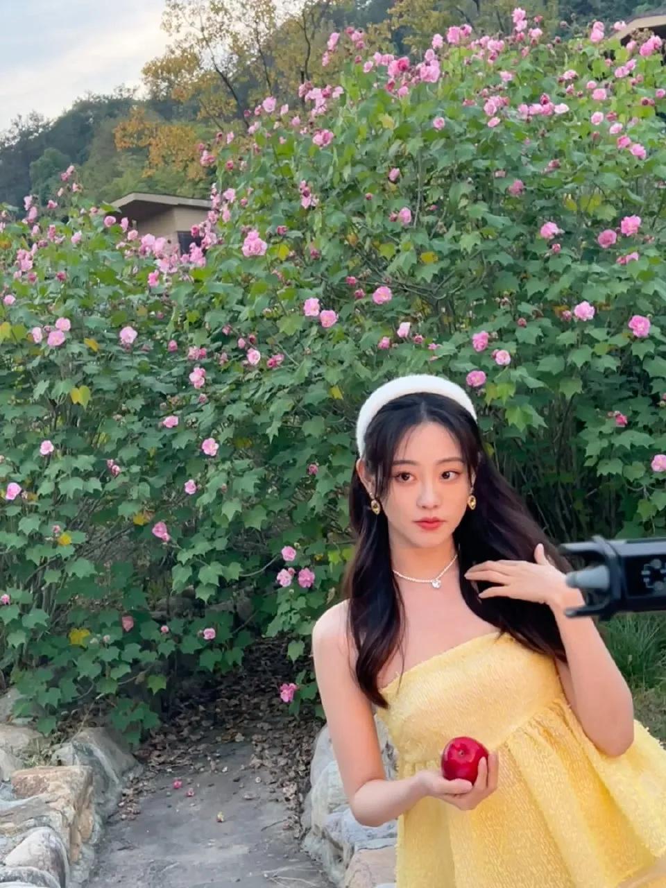 祝绪丹唱当你,祝绪丹吃糖视频完整版