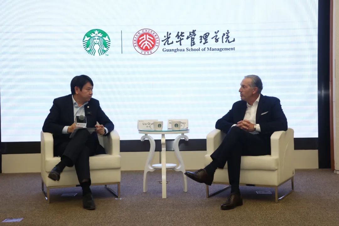 星巴克之父舒尔茨完整版,星巴克创始人舒尔茨的逆袭之路