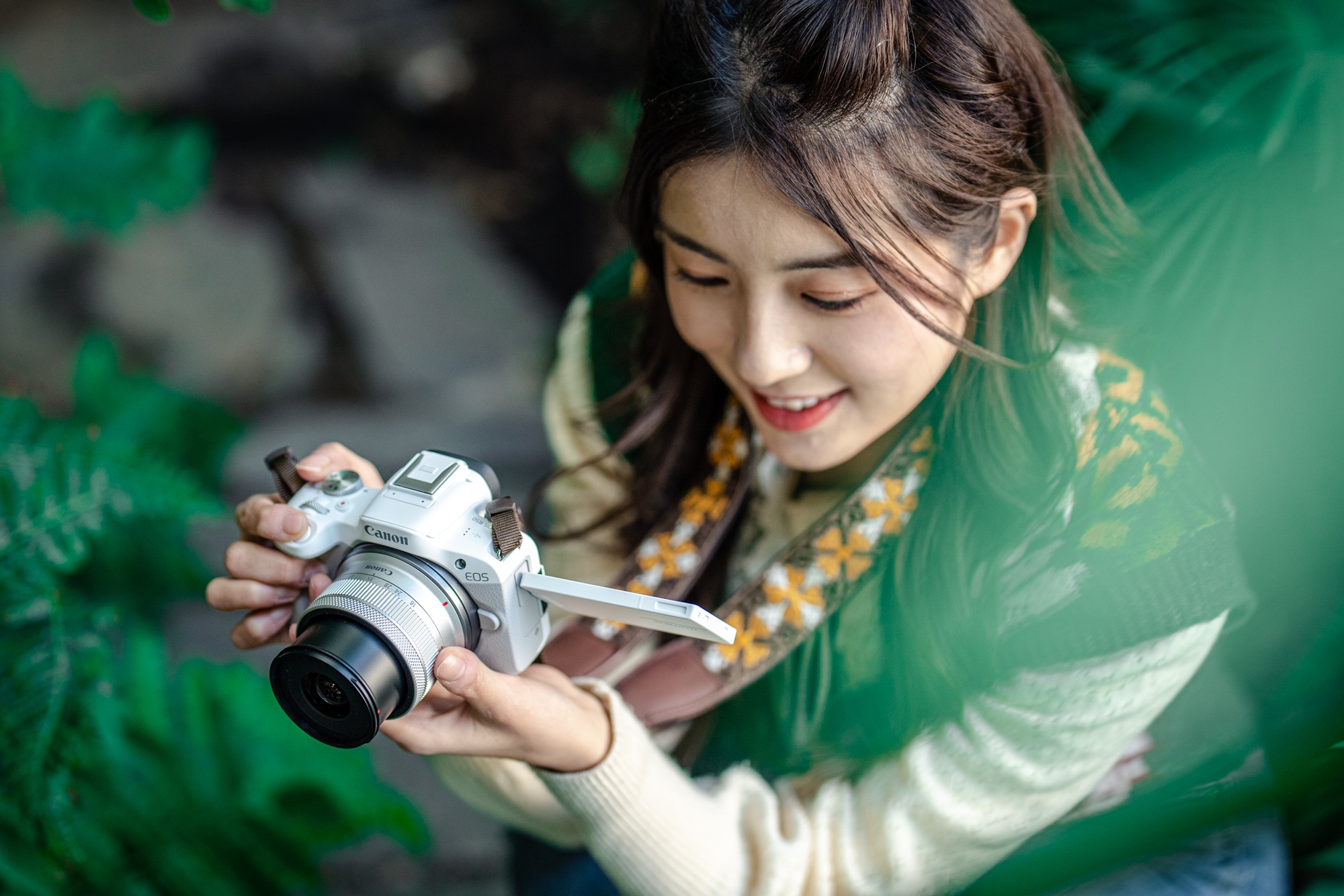 eos佳能轻便小巧,佳能微型相机eos