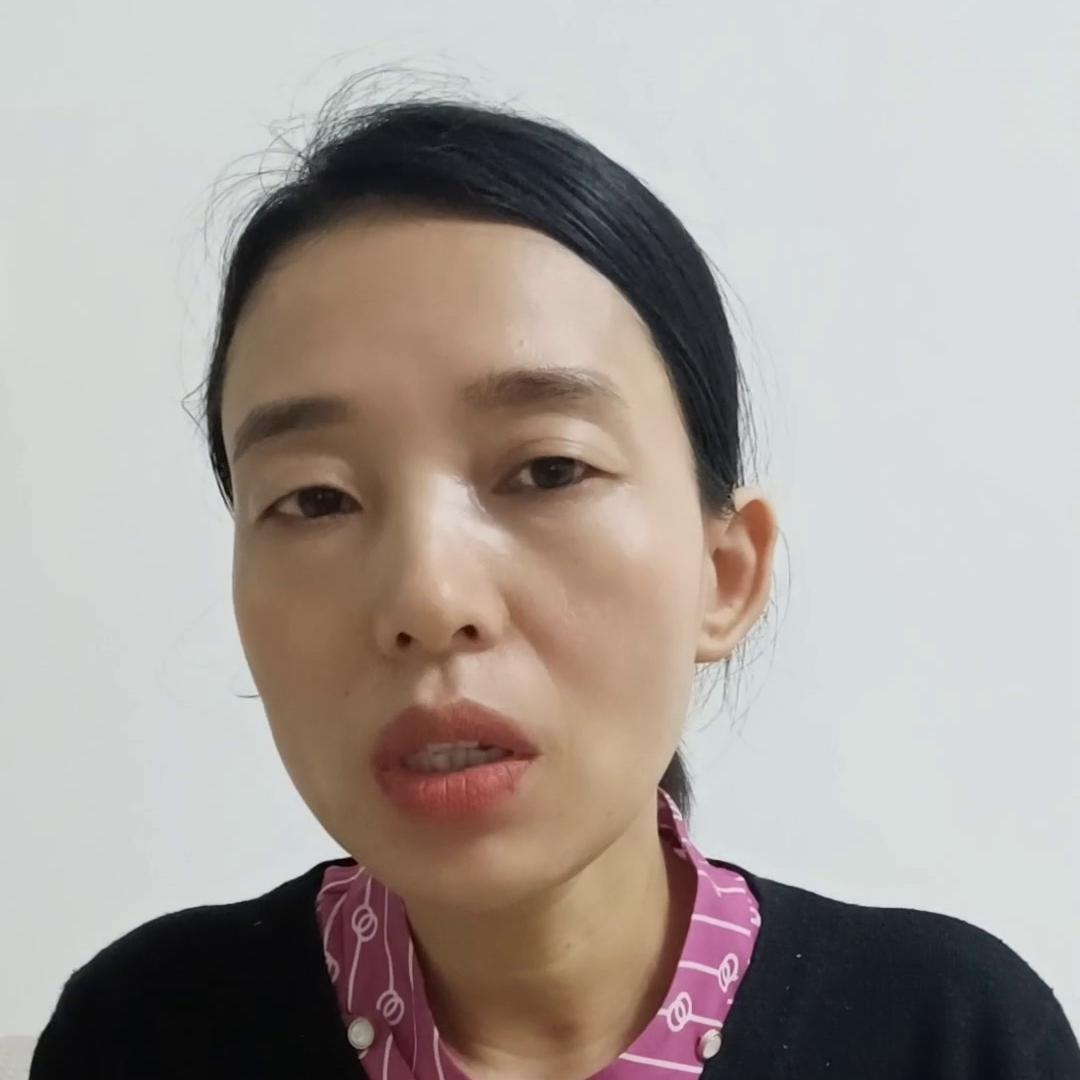 赚钱的技巧说穿了就是赚钱的点子,不要谈理想谈钱赚钱才是硬道理