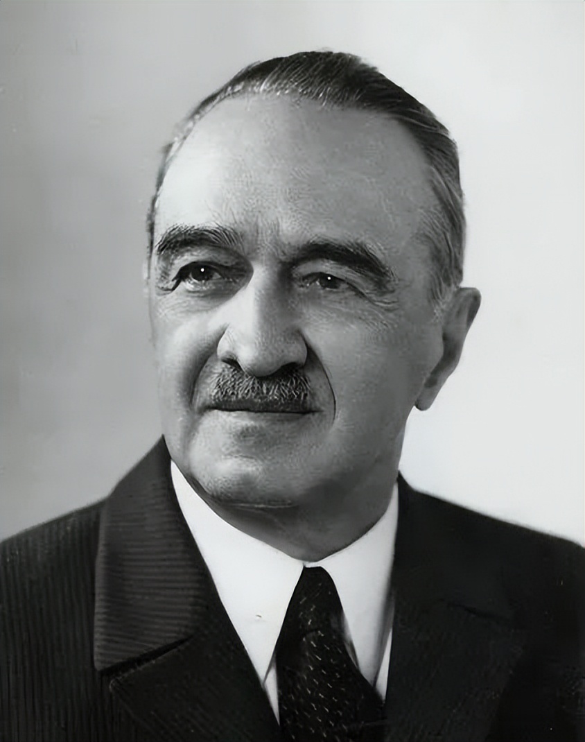 从“民族自决”到“民族区域自治”：内蒙古自治区是如何诞生的？