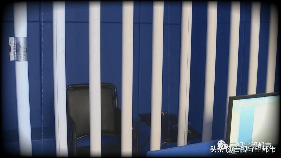 混进群卖“黄片”,三人牟利数十万后被抓