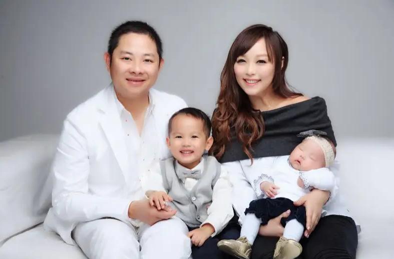 假装高贵、喜欢炫富、爱傍富豪，这些台湾女星活该没有好下场