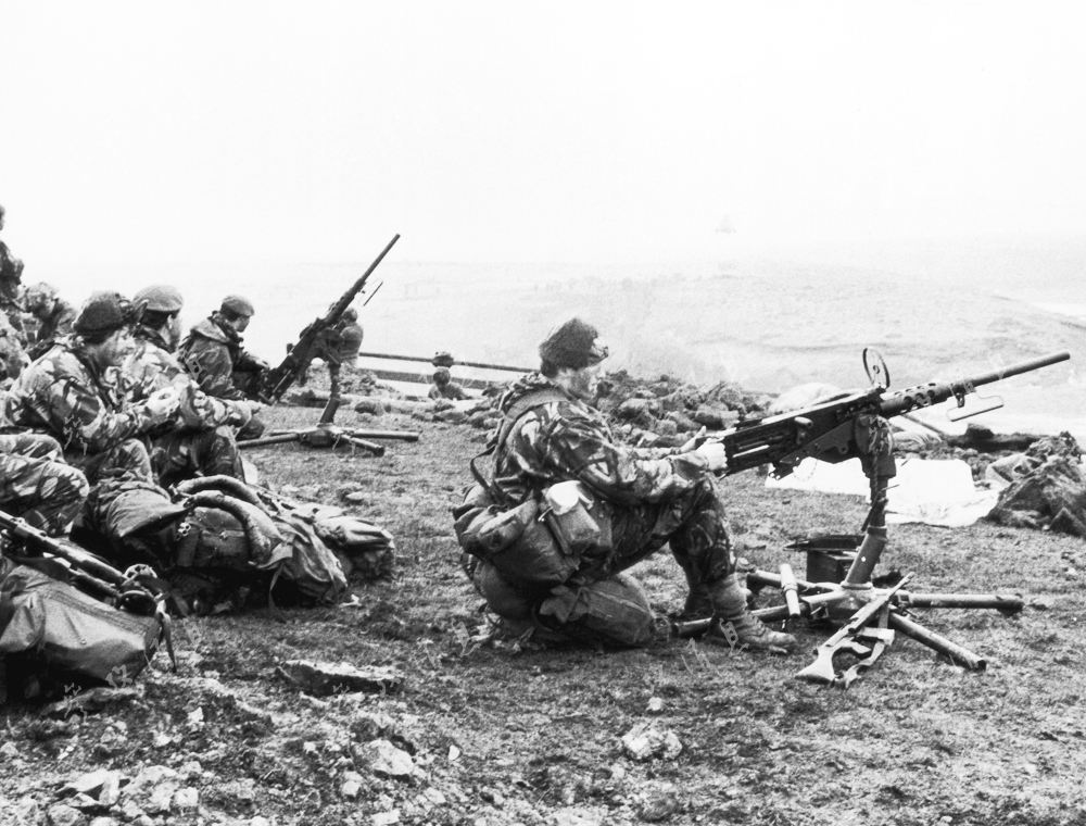 英国军官不解:为啥把香港还给中国?2000年英上将一句话道出真相