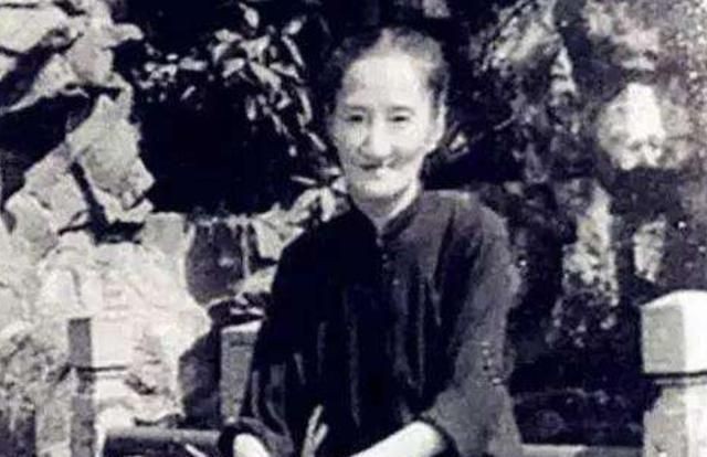 陆小曼死后骨灰都无人认领,陆小曼死后的葬礼