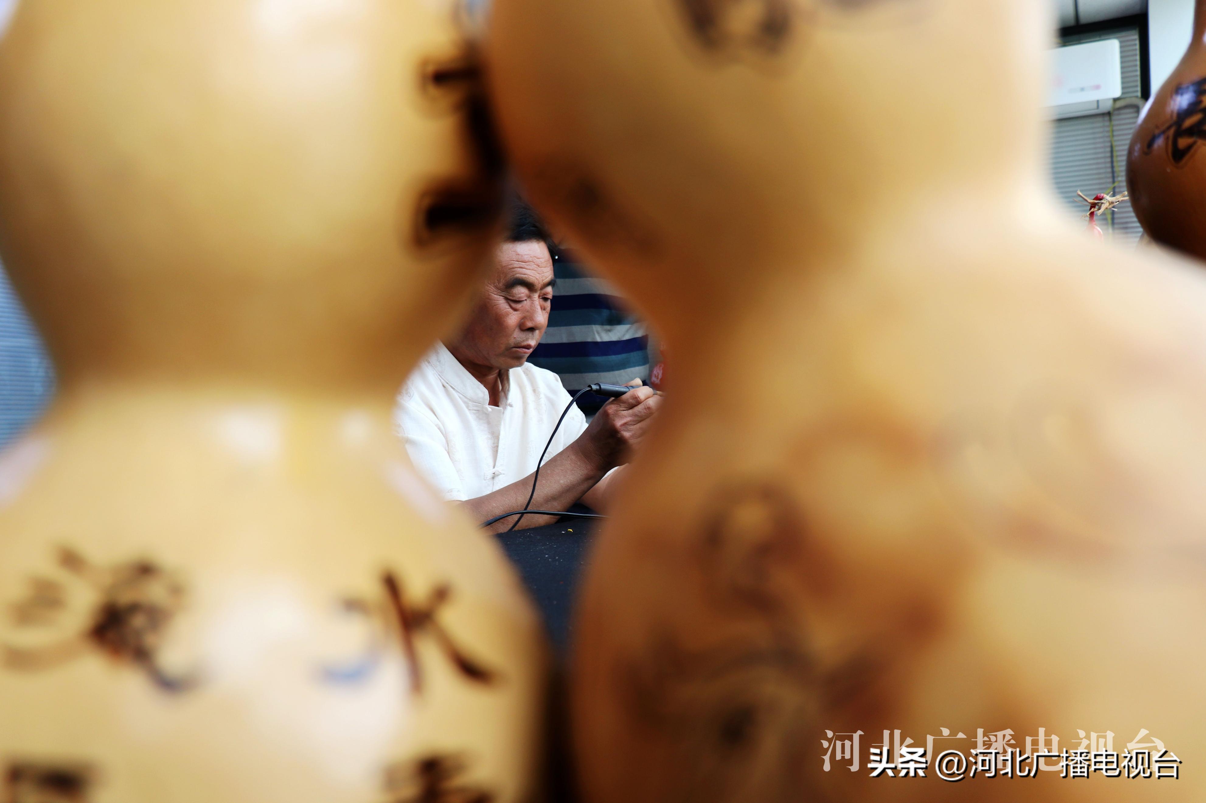 葫芦烙画小葫芦,葫芦烙画挣钱吗